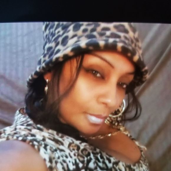 Meet your Posher, Evelyn - Picture 1 of 1